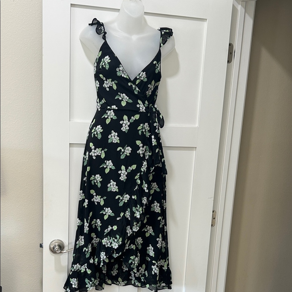 Francesca's Collections Black Floral Asymmetrical Dress